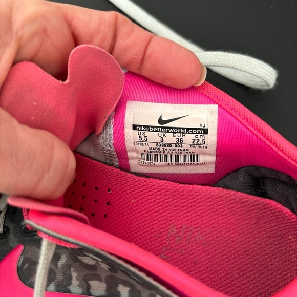 Women’s Nike cheetah print sneakers - Picture 6 of 6